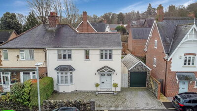 Property on Meadow Road, LE12 8SA