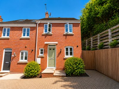 Property on Medley Court, EX4 2QN