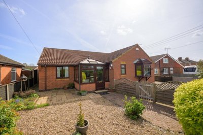 Property on Hough Road, NG32 2NS