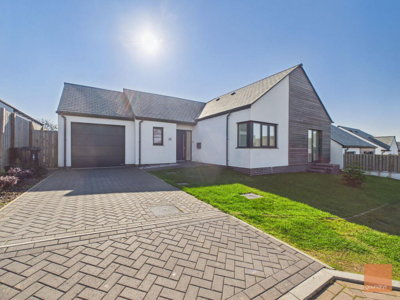 Property on Silva Gardens, TR11 5QZ