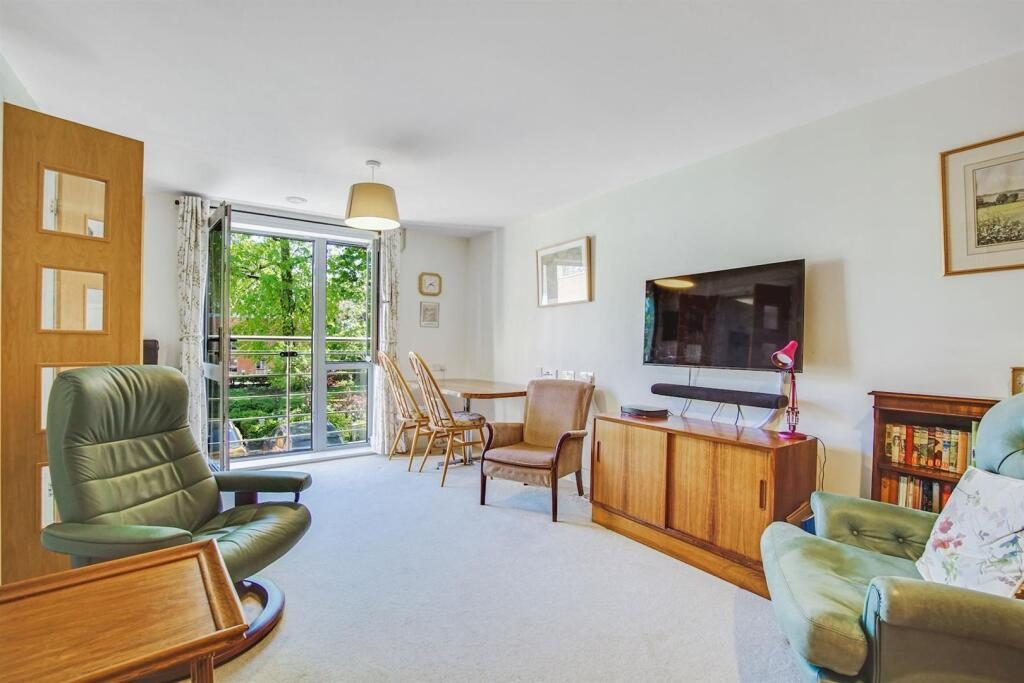 Property main image