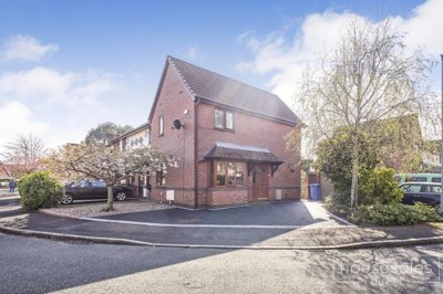 Property on Newsholme Close, WA3 5DF