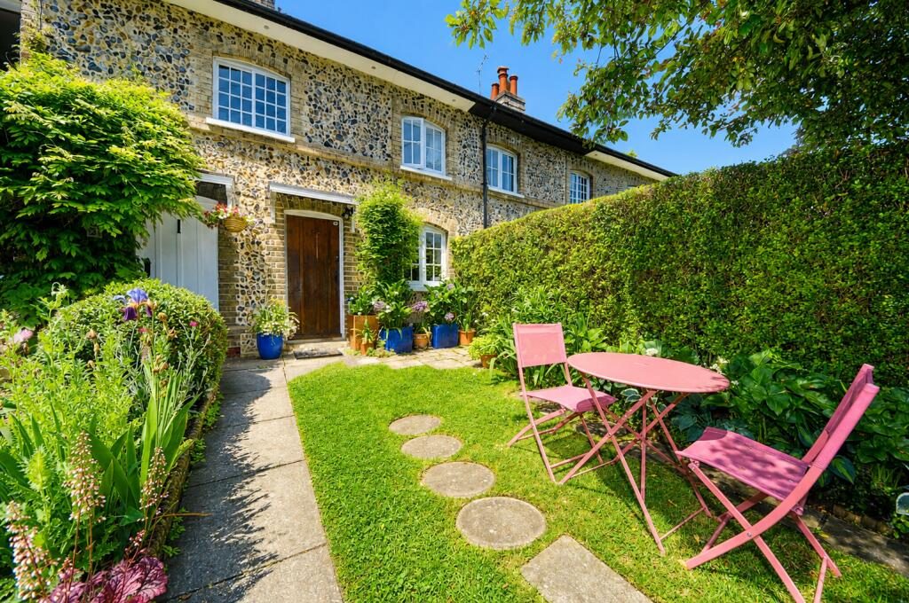 Terraced House
