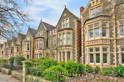 Property on Cathedral Road, CF11 9PJ