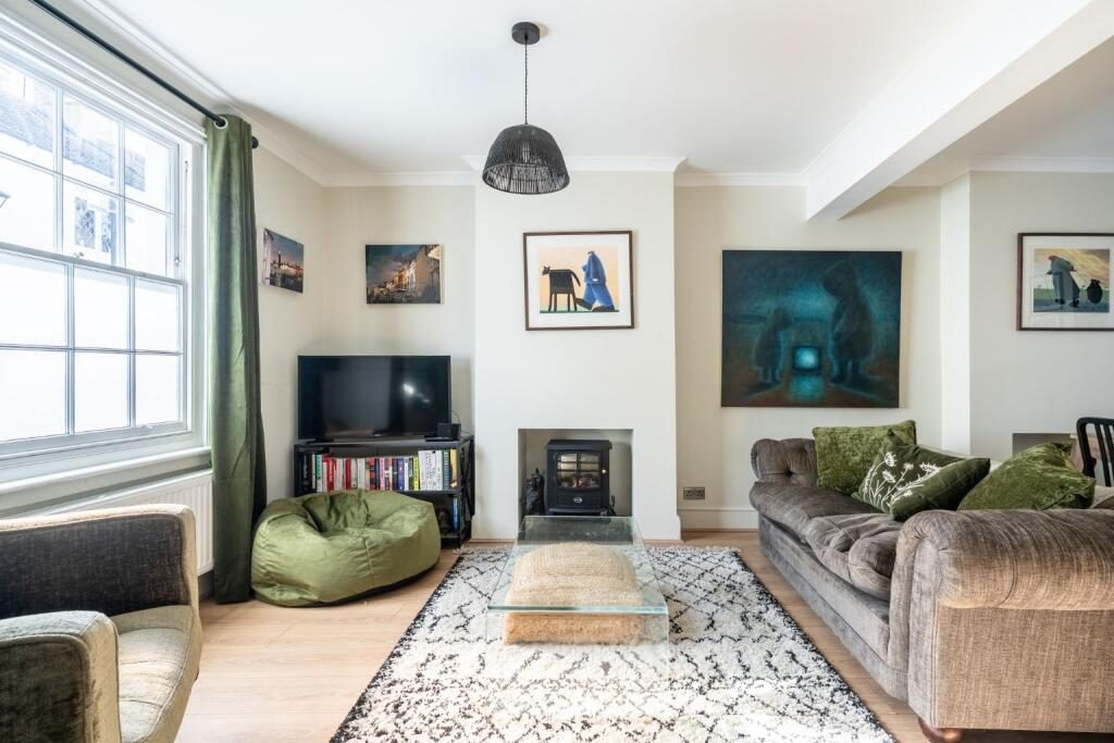 Terraced House