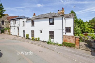 Property on Church Street, ME15 0BU
