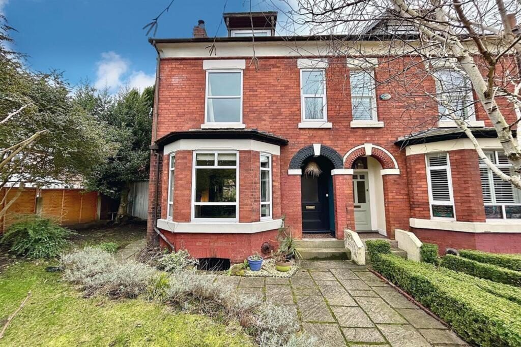 Terraced House