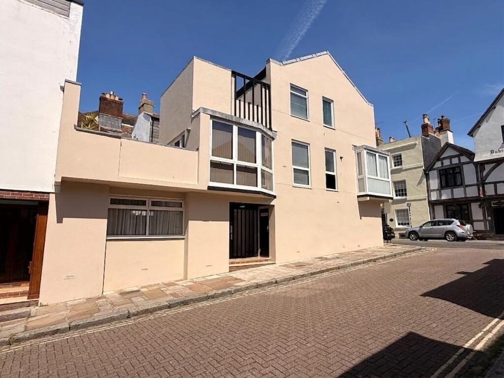Property main image