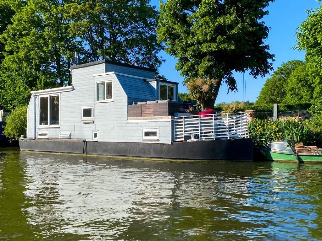 House Boat