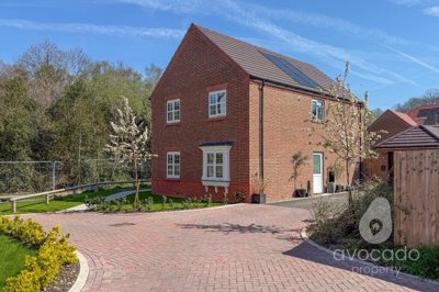 Property on Canal Nook, GU16 6TW