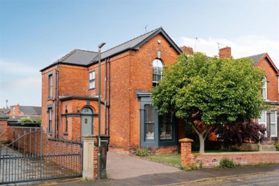 Property on Gladstone Road, S40 4TE