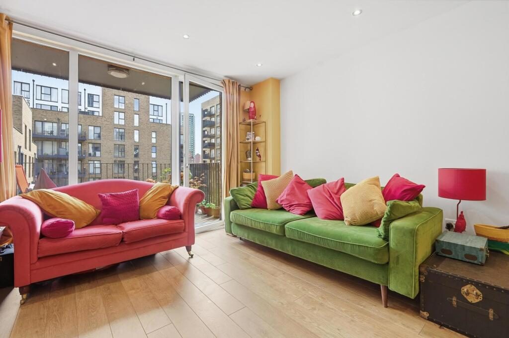 Ashley Court, Bow River Village, Bow, E3