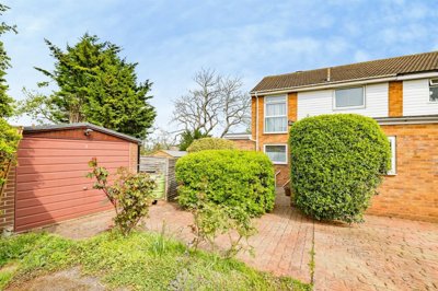 Property on The Studios, WD23 3GZ