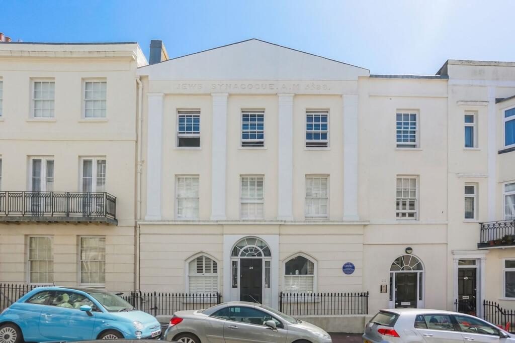 Property main image