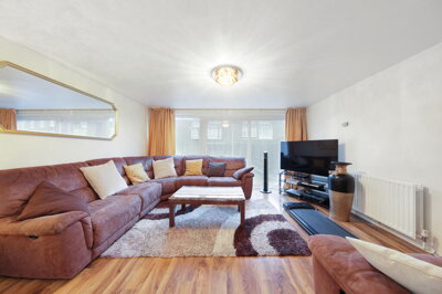 Property on Everglade Strand, NW9 5QP