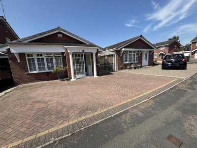 Property on Drayton Court, CV34 5RG