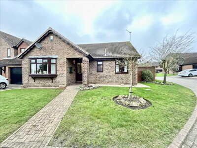 Property on Gillatts Close, DN20 8TH