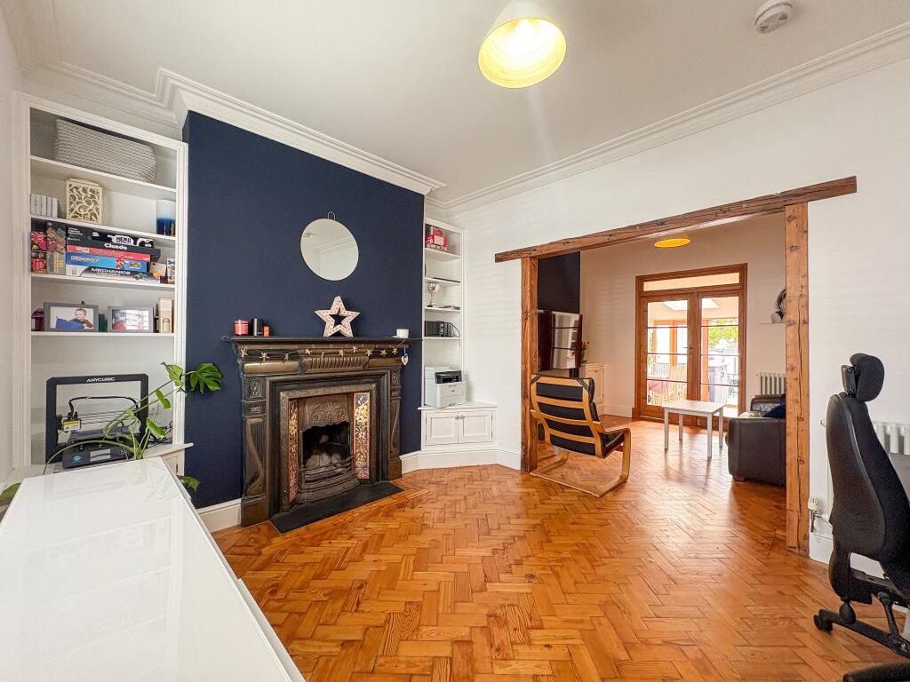 Terraced House