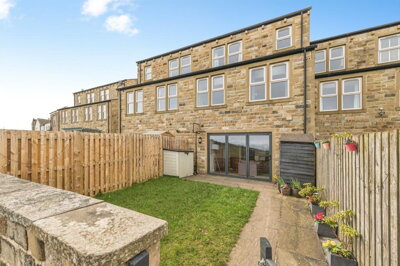 Property on St George'S Road, HD9 1UQ