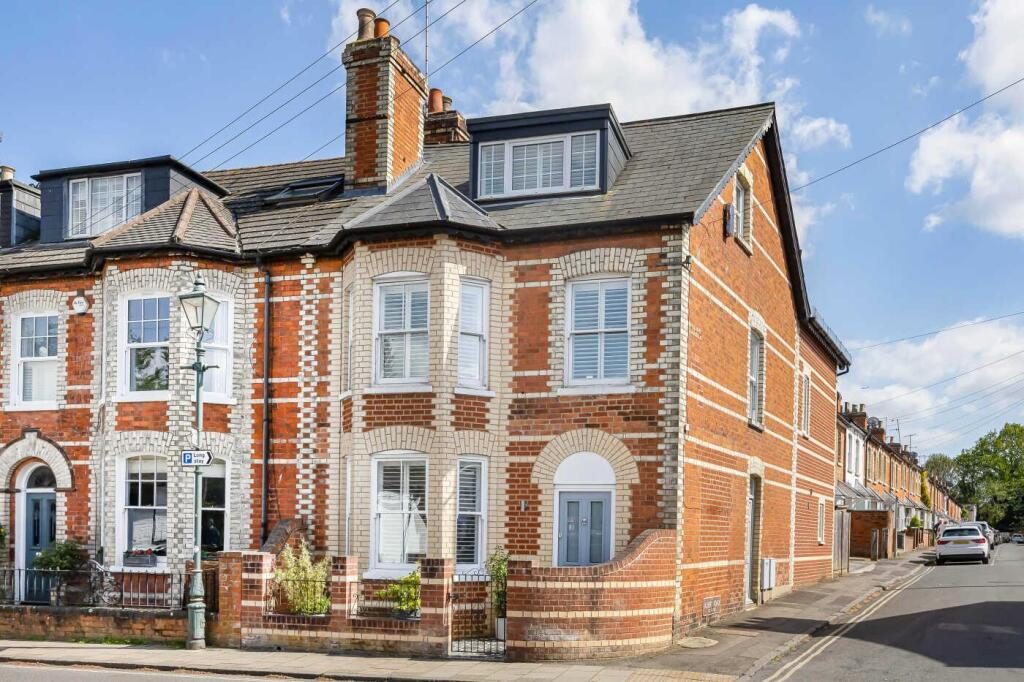 Terraced House