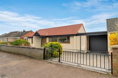 Property on Station Road, BS36 1EN