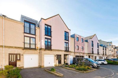 Property on Huntingdon Place, EH7 4AX