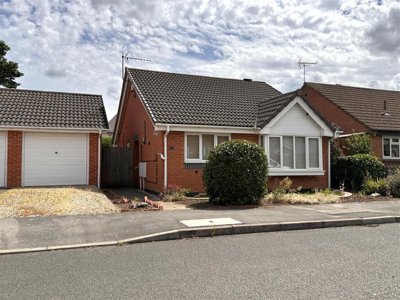 Property on Clayton Close, NG24 4HN