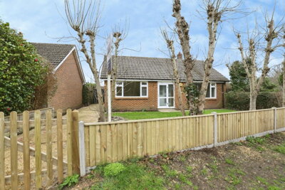 Property on Sandy Way, BH10 6BL