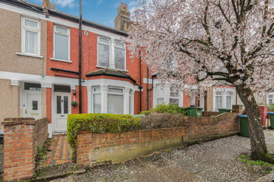 Property on Myrtledene Road, SE2 0EZ