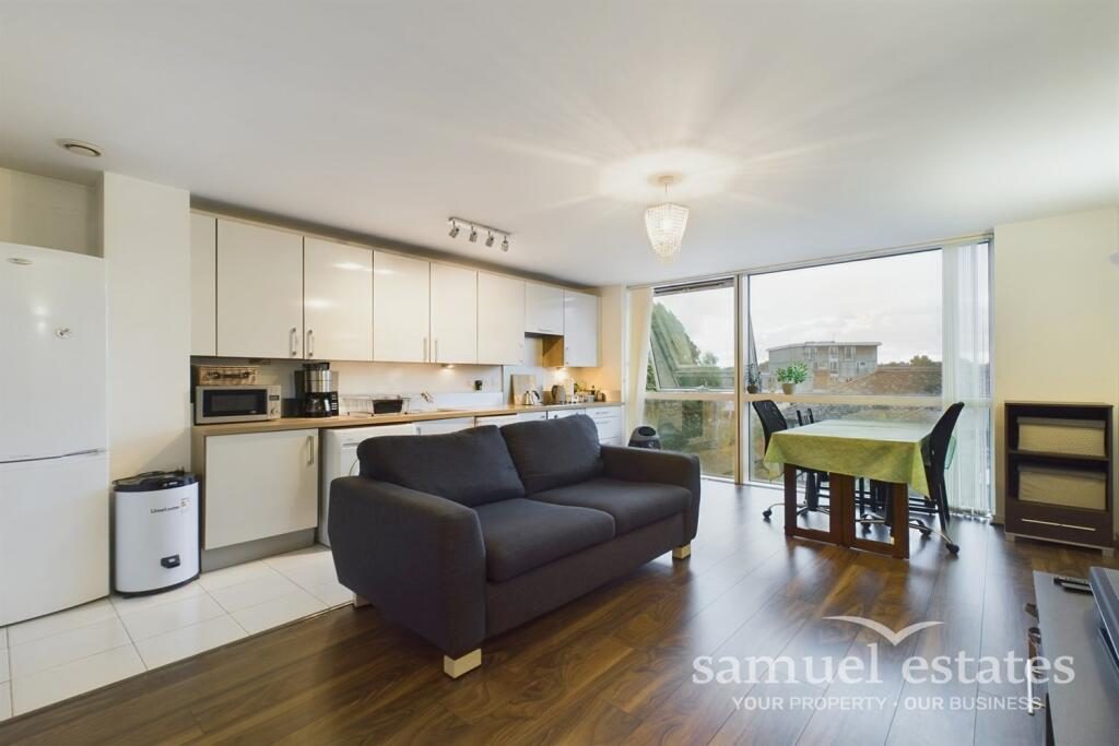 Property main image