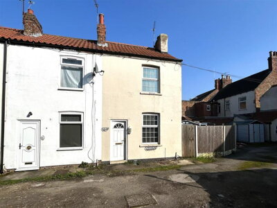 Property on Gowthorpe, YO8 4HB