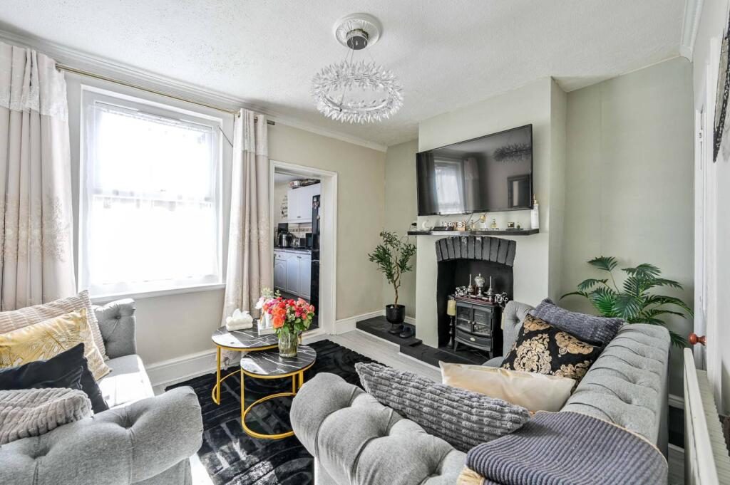 Terraced House
