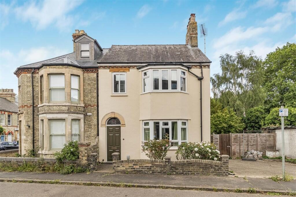 Property main image