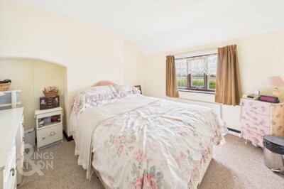 Property on Church Road, NR34 7UZ