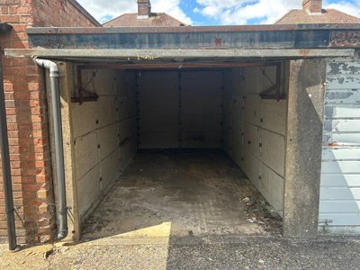 Property on Britain Street, LU5 4JA