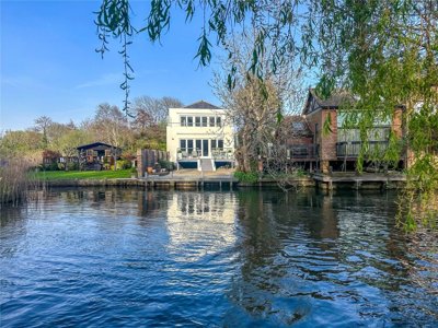 Property on Bridge Street, BH23 1EB