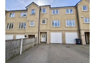 Property on Sunnybank Road, HD6 2BA