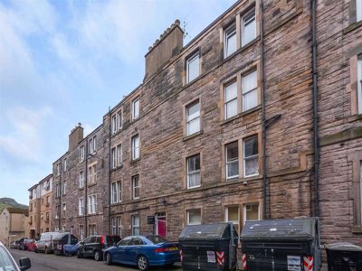Property on Lyne Street, EH7 5DN