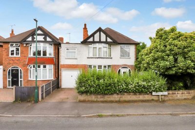 Property on Lamorna Grove, NG11 7BS