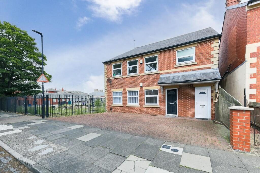 Property main image