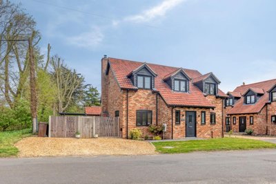 Property on Vicarage Road, IP26 5AB