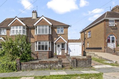 Property on BN1 9AE