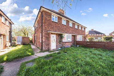 Property on Farndale Avenue, N13 5AJ