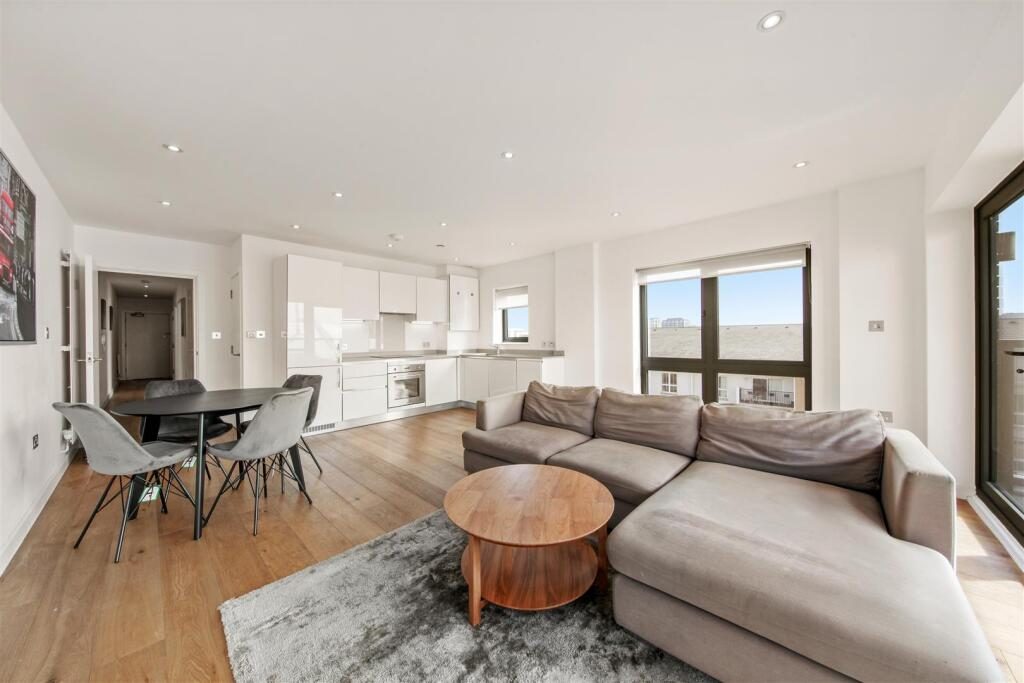 Property main image