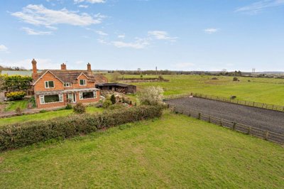 Property on Long Lane, TF6 6HL