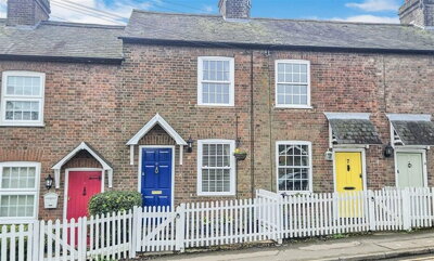 Property on Amenbury Lane, AL5 2BT