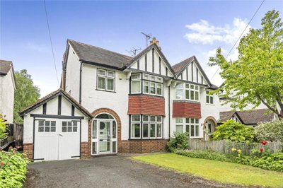 Property on Queens Road, GL50 2LX