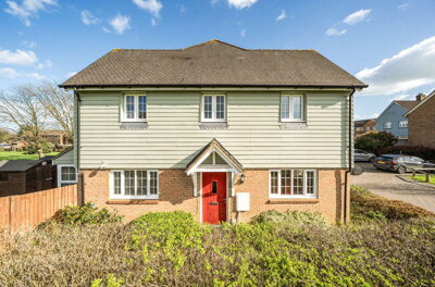 Property on Gibson Close, CT18 7SX