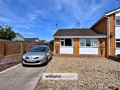 Property on Lilac Avenue, LL18 4JN