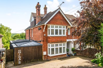 Property on Petersfield Road, SO23 0JD